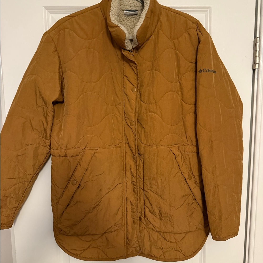 Columbia Tan Quilted Jacket with Cream Fleece Lining
